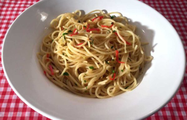 Spaghetti aglio e olio – Spagetti med olje og hvitløk