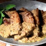 Côtes des porc sauce moutarde – Grillribbe med sennep- og salviesaus