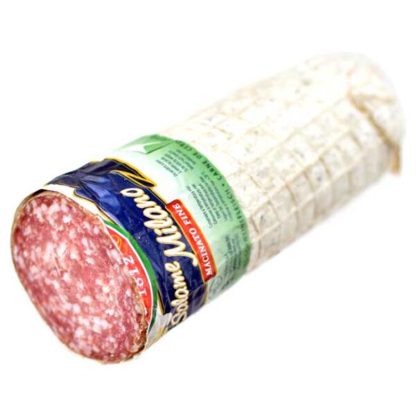 100 g ekte salami av svinekjøtt, produsert i Milano